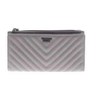 Victoria’s Secret Wallet Gray Grey Pebbled V Quilt Zip Wallet NWT New